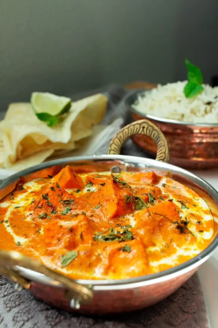 Butter Chicken, poulet mariné sauce tomate et beurre épicé